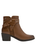 Botín casual para mujer en color camel, adecuado para citas especiales.
