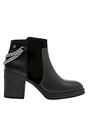 Botín de mujer en color negro, elegante y sofisticado, ideal para la mujer vanguardista.