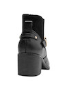 Botín negro de cuero para mujer, ideal para looks casual chic, mostrando su textura suave.