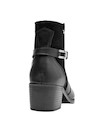 Botín negro de mujer con diseño elegante, perfecto para combinar con vestidos y chaquetas.