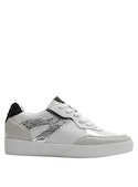 Zapatilla de mujer en cuero blanco, taco plano de 3 cm, ideal para el día a día.