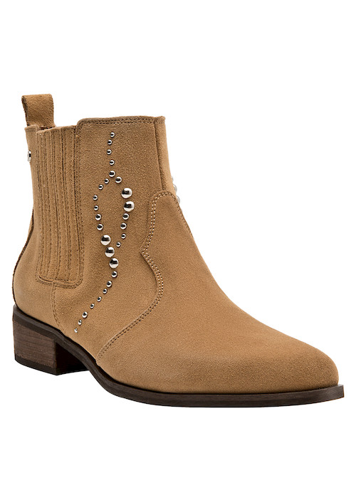 Botín casual en color camel, un complemento esencial para resaltar tu feminidad.