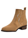 Botín camel de mujer en cuero suave con textura aterciopelada, ideal para un look casual.