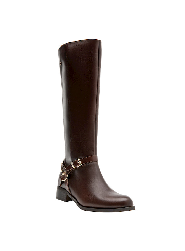 Bota con taco bloque de 4 cm, ideal para actividades diarias con estilo.