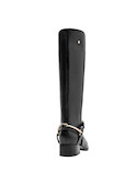 Bota casual de cuero negro para mujer, perfecta con vestidos midi o jeans ajustados.