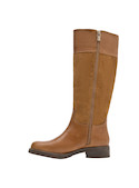 Bota de mujer en color camel, perfecta para looks diarios y salidas especiales.