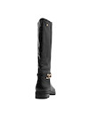 Bota casual de cuero negro, perfecta para combinar con vestidos midi y jeans ajustados.