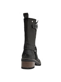 Bota casual de cuero negro, perfecta para combinar con jeans ajustados y blusa de seda.