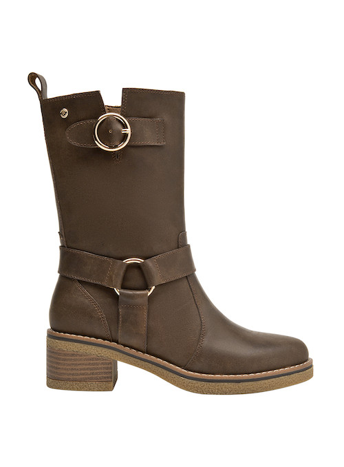 Botas de mujer en cuero morado, ideales para actividades cotidianas con estilo casual.