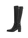Bota de cuero negro con punta redonda, ideal para combinar con vestidos midi.
