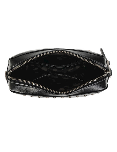 Bolso bandolera negro de mujer, estilo casual, con detalles metálicos y acabado brillante.