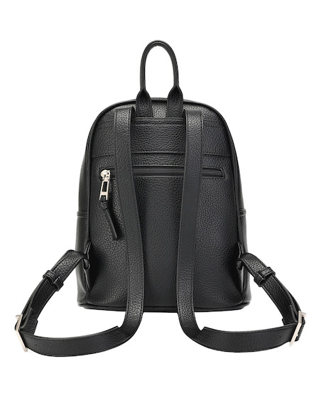 Mochila Pollini negra para mujer, diseño funcional con bolsillo frontal y cierre, ideal para uso diario.