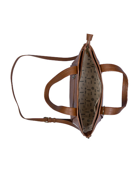 1Tote bag camel para mujer, estilo casual, con textura suave y acabado mate, ideal para uso diario.