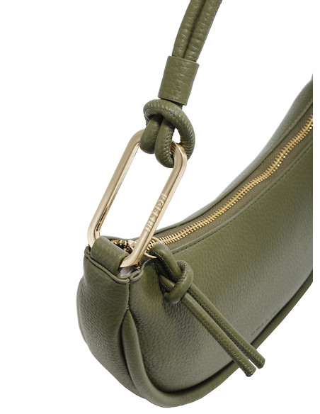 Cartera de PU graneado en color oliva, ideal para actividades diarias.