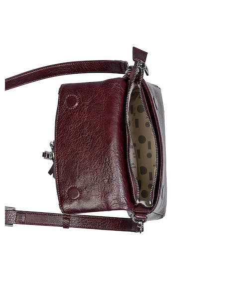 Bandolera burdeos de mujer en PU con textura, ideal para un estilo casual y uso diario.