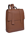 Vista del diseño contemporáneo de mochila café con detalles elegantes.
