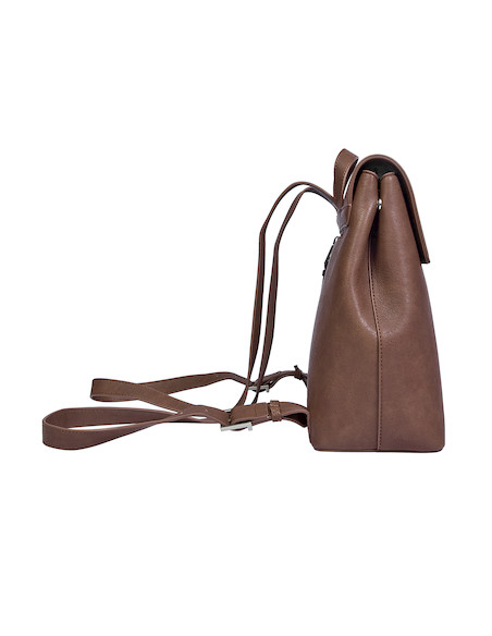 Moderna mochila casual para mujer en color café