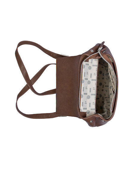 Mochila para mujer en color cafe, con tirantes ajustables