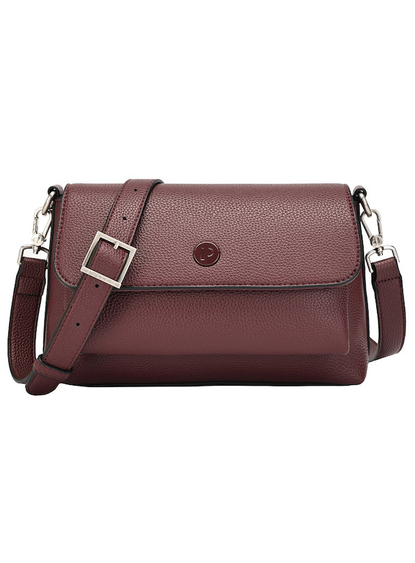 Vista trasera del bolso burdeos, mostrando su forma elegante y diseño moderno.