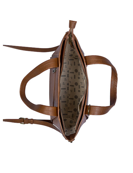 Bandolera camel de mujer en estilo casual con textura suave y detalles dorados.