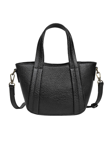 Detalle del material PU texturizado en bolso de mano negro, elegante y funcional.