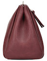 Bolso burdeos de mujer, textura suave y mate, cierre metálico grueso, ideal para eventos casuales.
