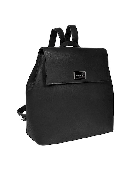 Mochila negra Pollini con cierre magnético, combina estilo y funcionalidad para la mujer moderna.