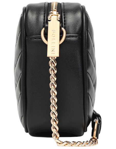 Vista lateral del bolso Pollini negro, mostrando su strap ajustable y extraíble.