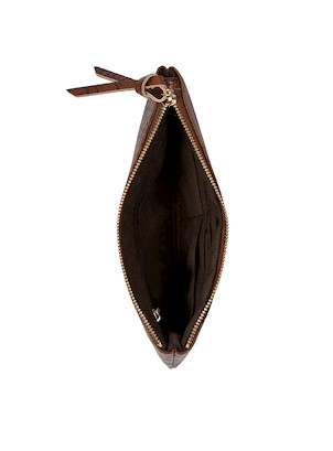 Billetera camel de mujer Pollini con textura animalier y acabado brillante, ideal para uso casual.