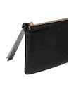 Detalles del material PU de la billetera Pollini, ideal para un estilo casual.