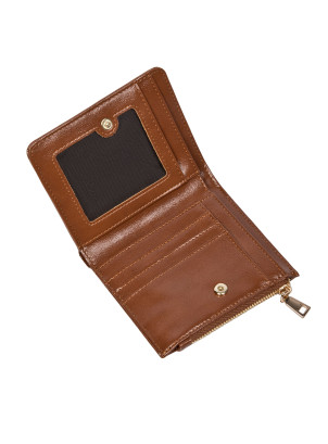 Billetera camel de mujer Pollini con diseño minimalista y herraje metálico dorado.