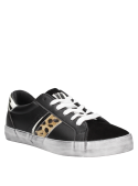 zapatilla negra de mujer Pollini, estilo urbano con mezcla de materiales sintético y cuero.